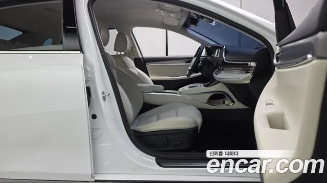 Hyundai Grandeur New — Фото автомобиля 16