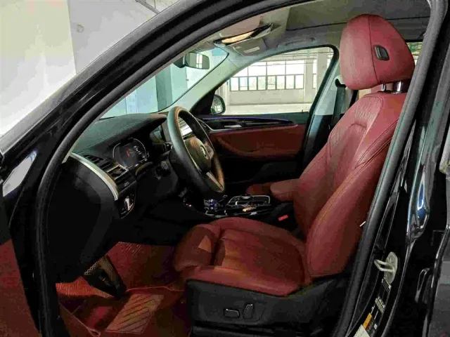 BMW iX3 — Фото автомобиля 8