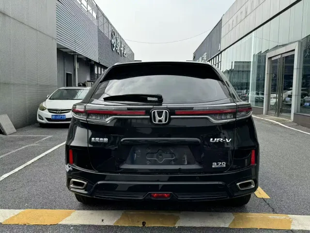 Honda UR-V — Фото автомобиля 8