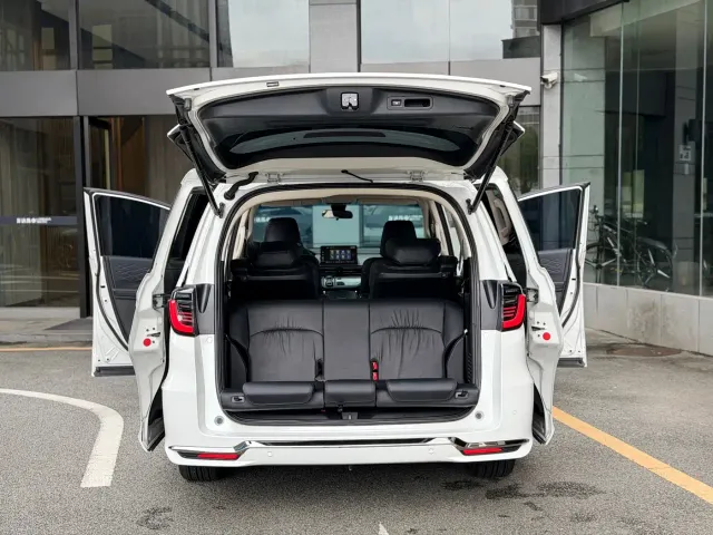 Honda Elysion — Фото автомобиля 22