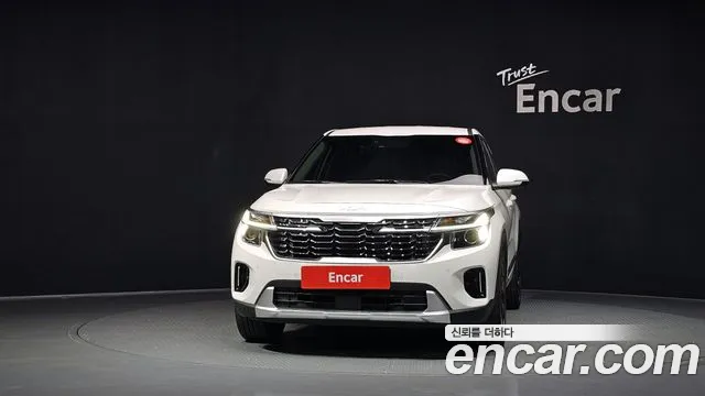 Kia Seltos Новый Seltos Бензин 2.0 2WD — Фото автомобиля 3