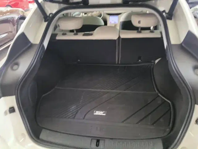 IM Motors LS6 — Фото автомобиля 5