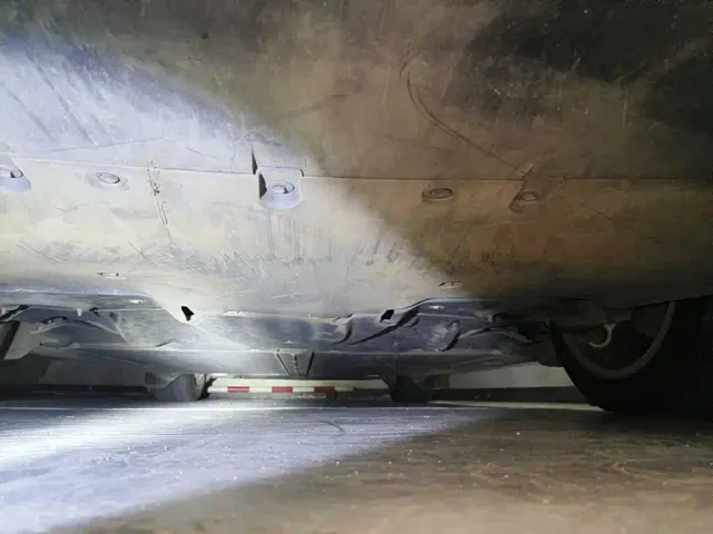 Tesla Model Y — Фото автомобиля 11