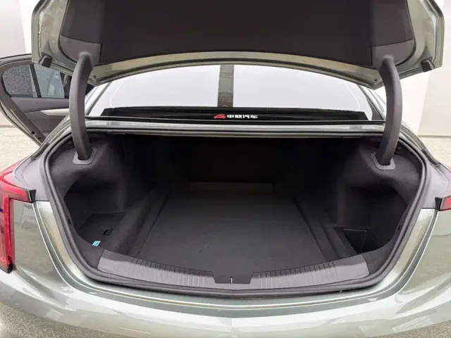 Cadillac CT5 — Фото автомобиля 6