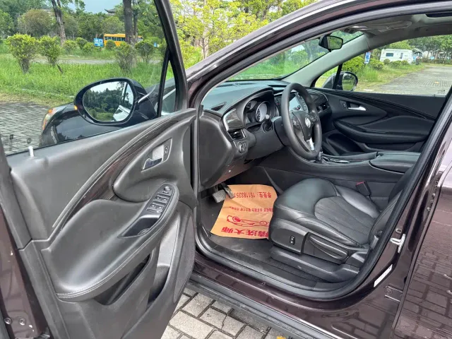 Buick Envision Plus — Фото автомобиля 20