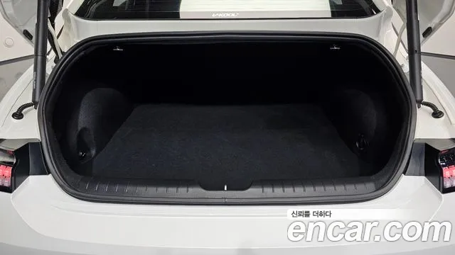 Hyundai Ioniq 6 — Фото автомобиля 25