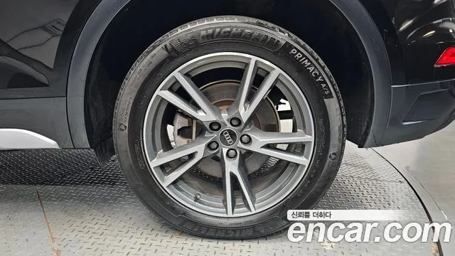 Audi Q5 FY — Фото автомобиля 6