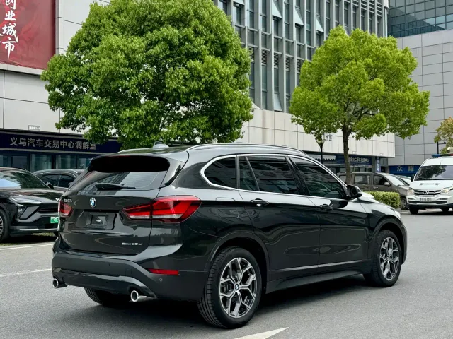 BMW X1 — Фото автомобиля 13