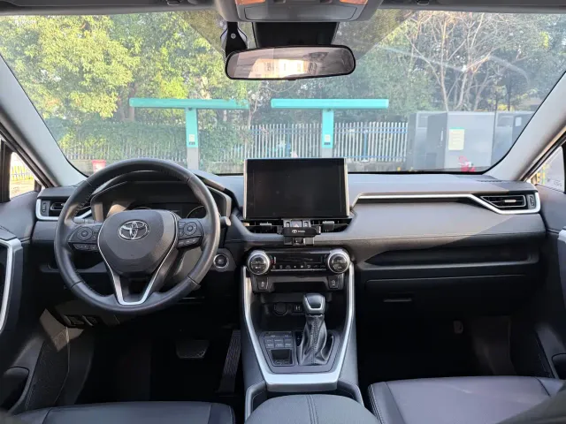 Toyota Wildlander — Фото автомобиля 9