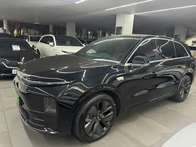 Фотография автомобиля — Li Auto L6