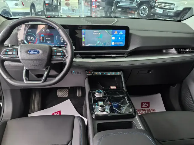 Ford Lingrui — Фото автомобиля 5