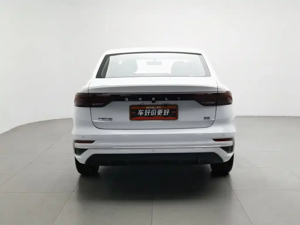 Geely Emgrand 2022 4th Generation 1.5L CVT Premium — Фото автомобиля 4