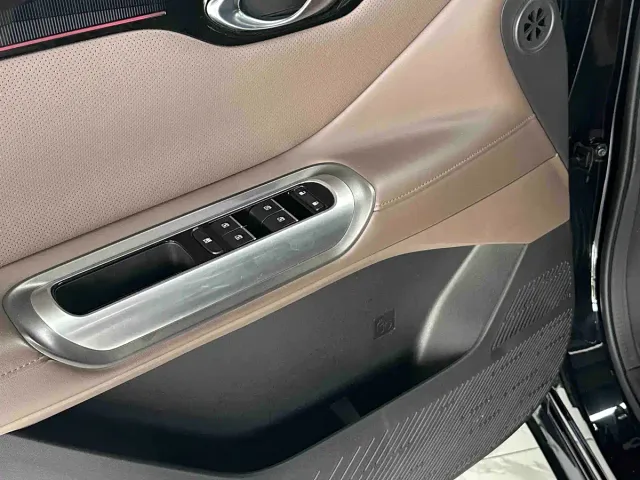 GAC Trumpchi E8 — Фото автомобиля 13