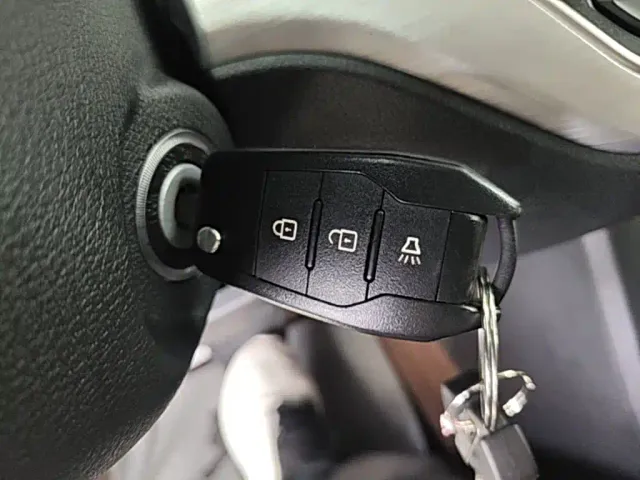 BAW Ruisheng Ace M7 EV — Фото автомобиля 8