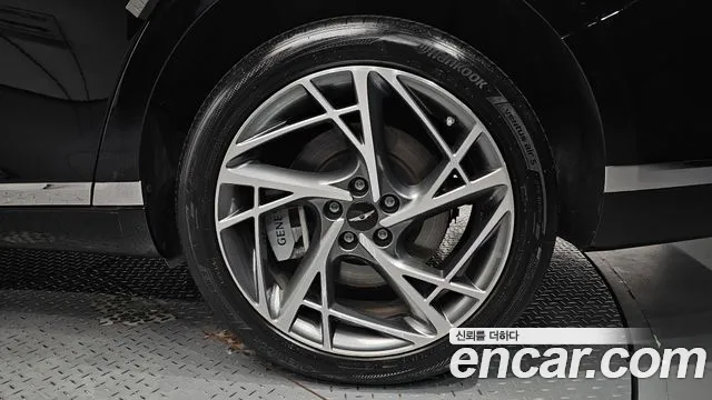 Genesis G90 Бензин 3.5 турбо AWD — Фото автомобиля 19