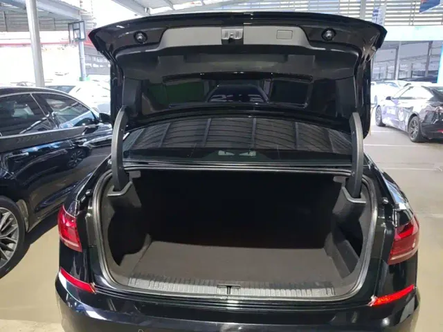 Volkswagen Passat — Фото автомобиля 18