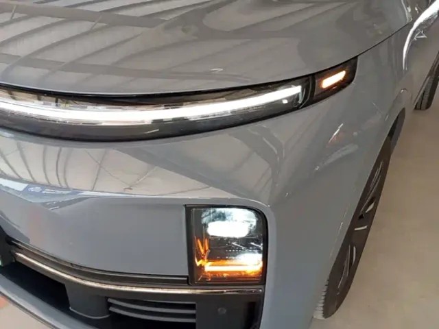 Li Auto L7 — Фото автомобиля 23