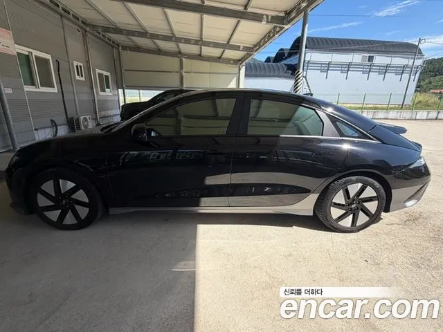 Hyundai Ioniq 6 — Фото автомобиля 4