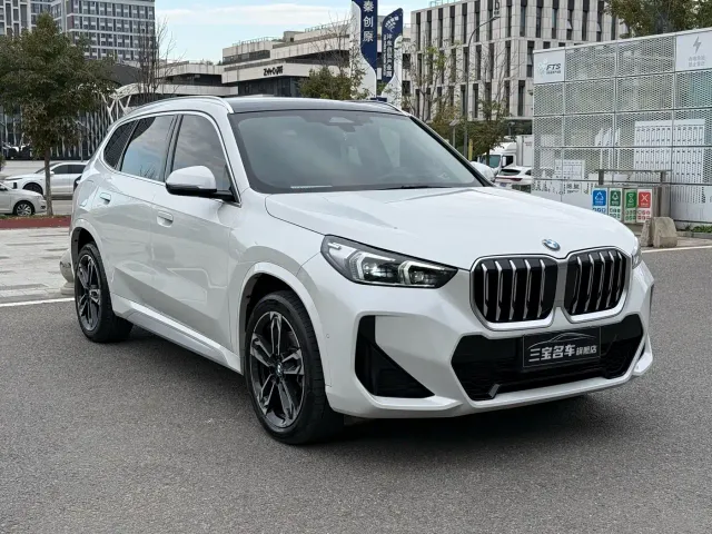 BMW X1 — Фото автомобиля 3