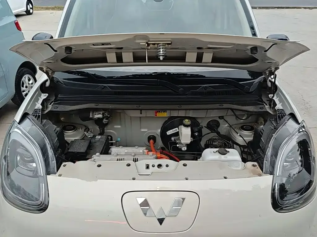 Wuling Motors Hongguang MINIEV 2025 4-Door Advanced — Фото автомобиля 19