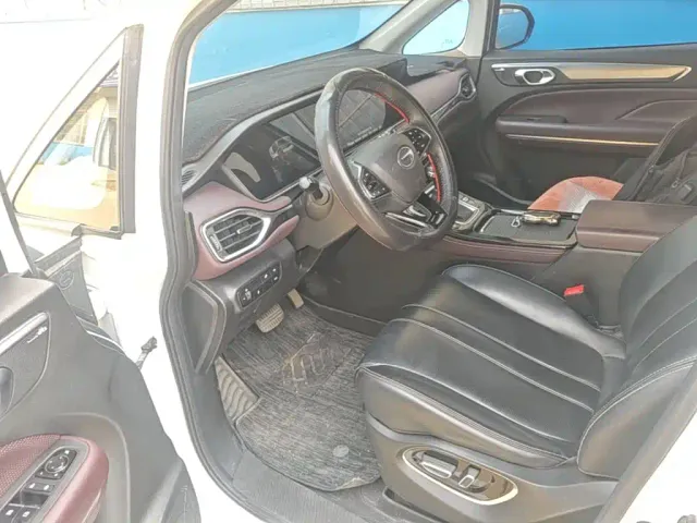 GAC Trumpchi M6 — Фото автомобиля 15