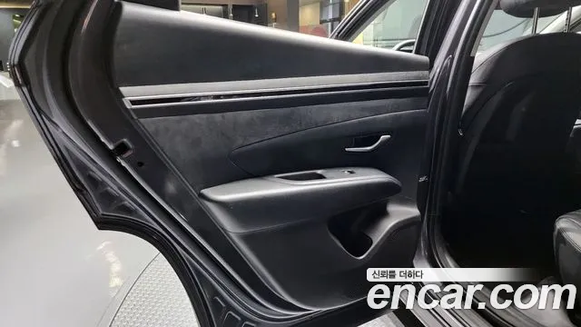 Hyundai Tucson Tucson (NX4) Дизель 2.0 2WD — Фото автомобиля 24