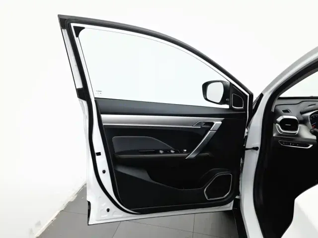 Geely Binyue — Фото автомобиля 8
