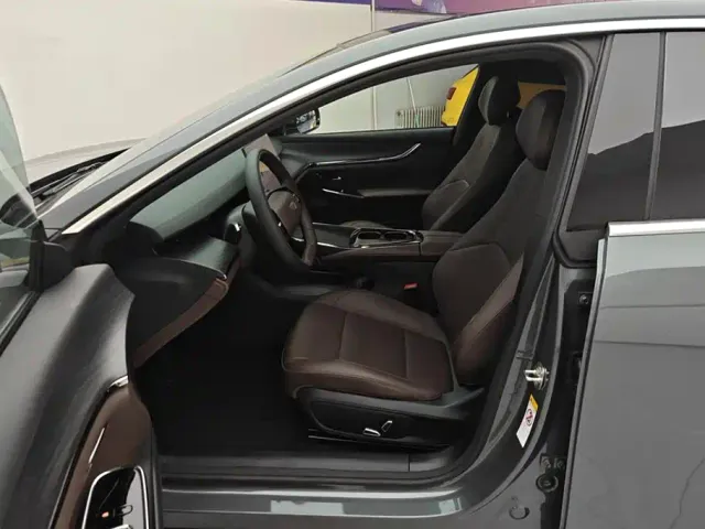 Changan Qiyuan A07 — Фото автомобиля 9
