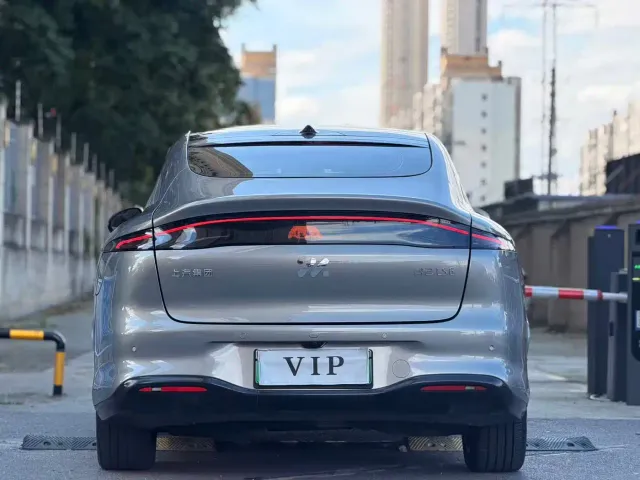 IM Motors LS6 — Фото автомобиля 8