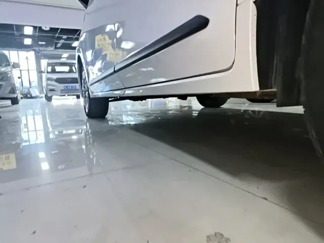 Wuling Jiachen — Фото автомобиля 21