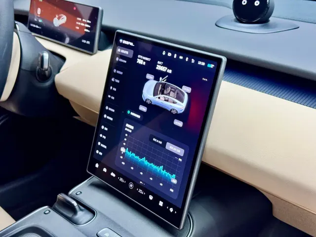 Nio ET5 — Фото автомобиля 10