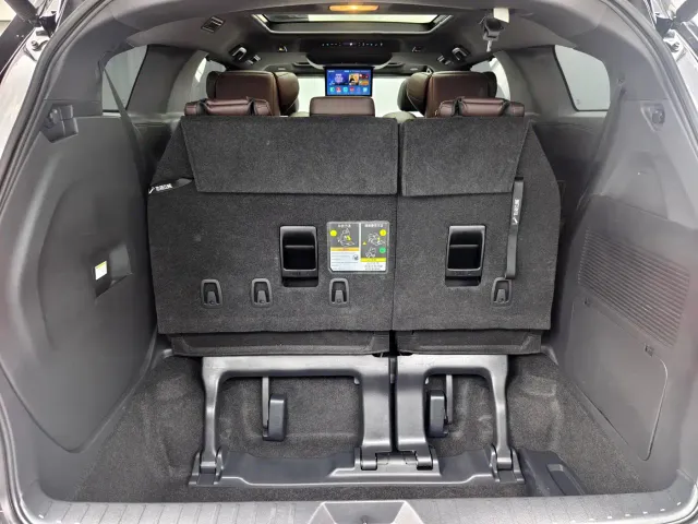 Toyota Sienna — Фото автомобиля 25