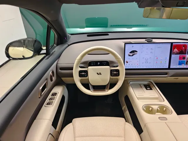 Li Auto i6 — Фото автомобиля 7
