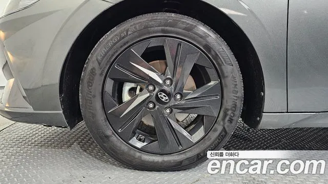 Hyundai Avante — Фото автомобиля 5