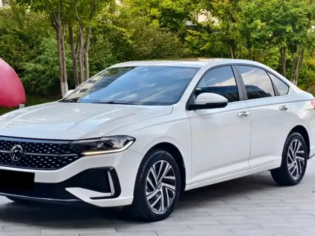 Фотография автомобиля — Volkswagen Lavida