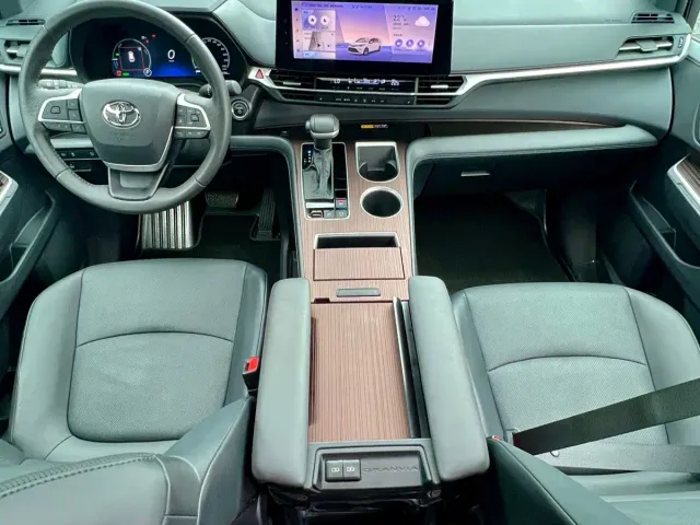 Toyota Granvia — Фото автомобиля 9