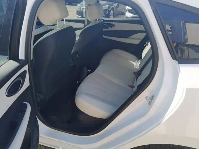 BYD Seal 05 DM-i — Фото автомобиля 16