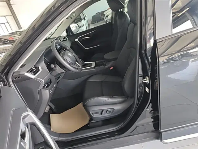 Toyota Wildlander — Фото автомобиля 14