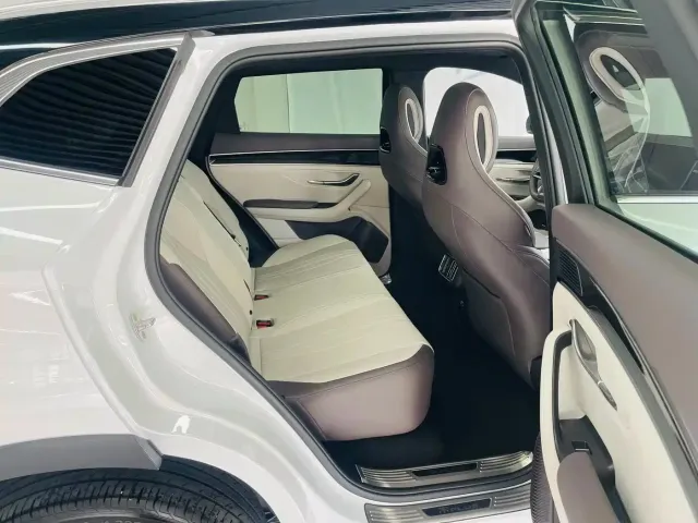 BYD Song PLUS — Фото автомобиля 12