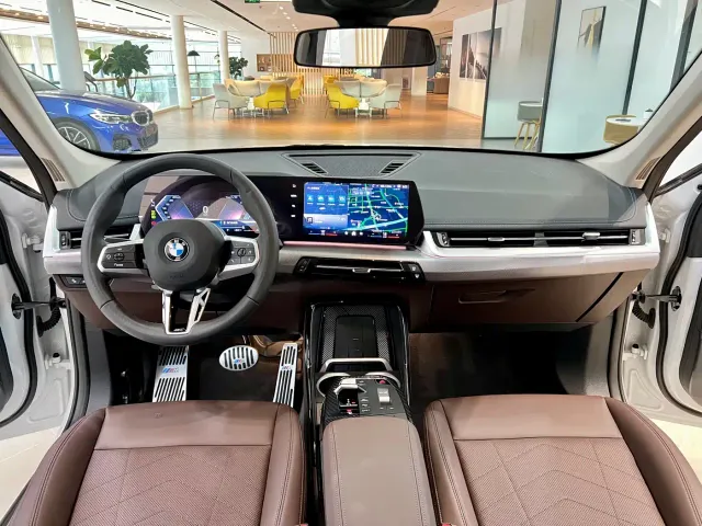 BMW X1 — Фото автомобиля 12
