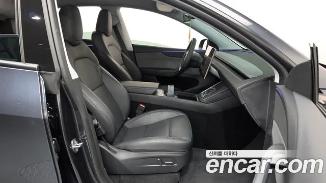 Tesla Model Y — Фото автомобиля 26