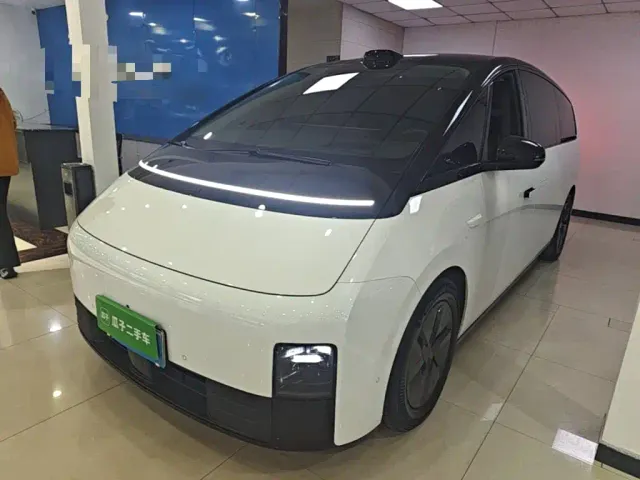 Фотография автомобиля — Li Auto MEGA