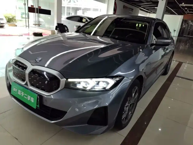 Фотография автомобиля — BMW i3