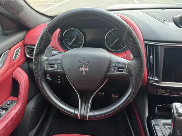 Maserati Levante — Фото автомобиля 2