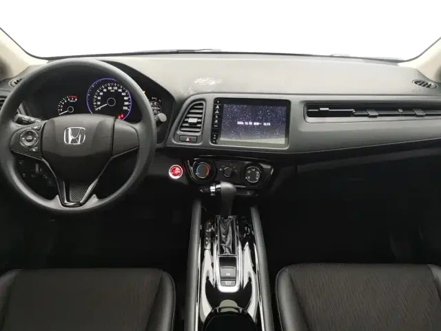 Honda Vezel — Фото автомобиля 12