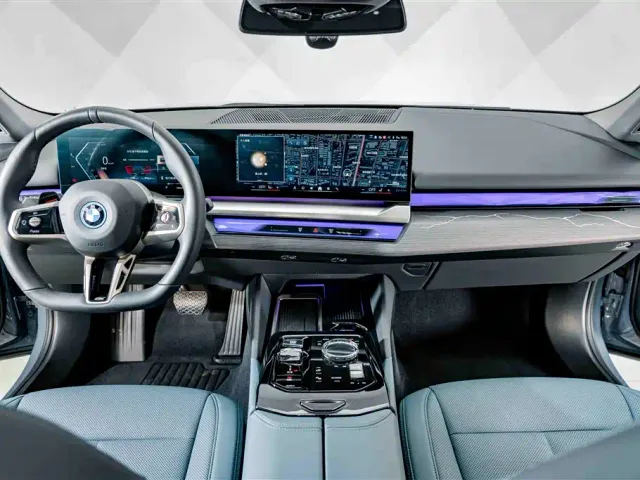 BMW i5 — Фото автомобиля 12