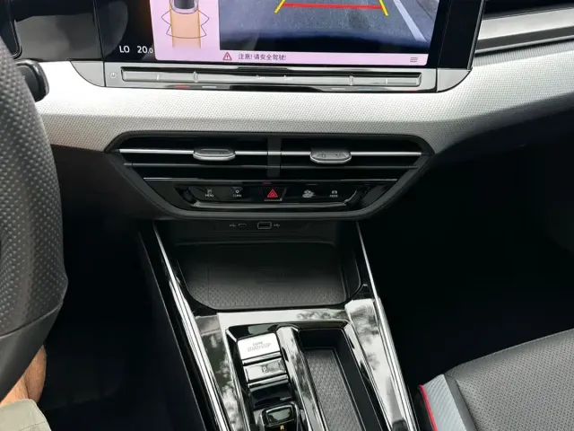Volkswagen Lamando 2023 Lamando L 280TSI DSG Cool Edition — Фото автомобиля 12