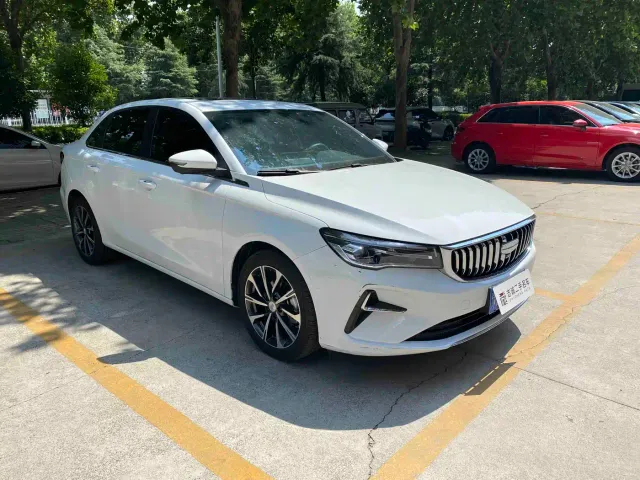 Geely Emgrand — Фото автомобиля 3