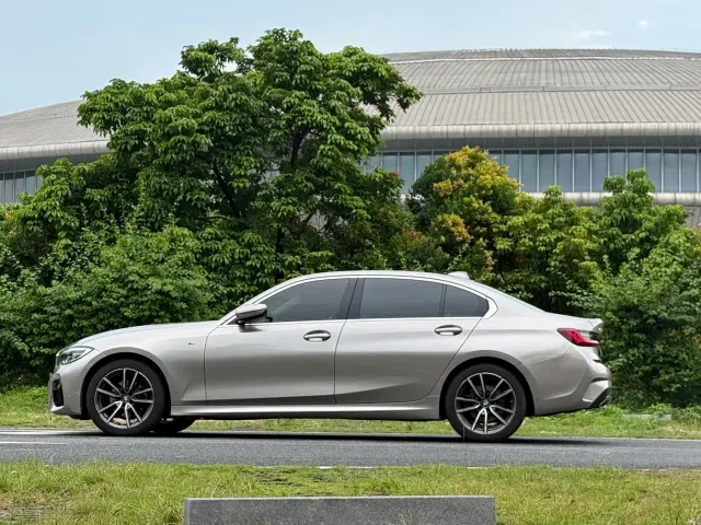 BMW 3 Series — Фото автомобиля 5
