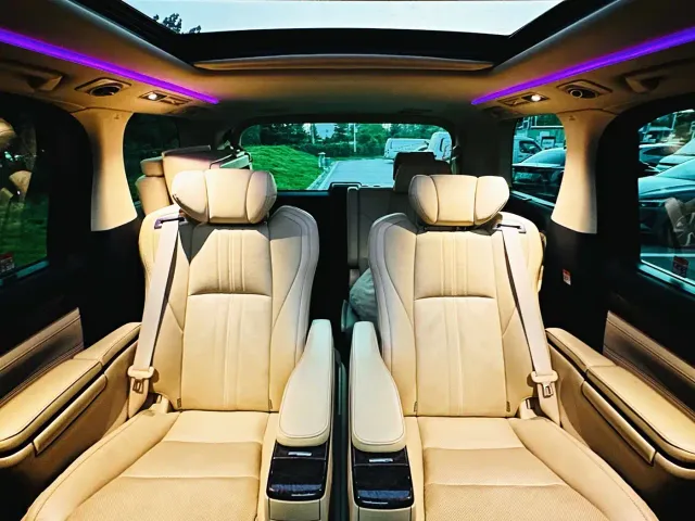 Toyota Alphard — Фото автомобиля 11